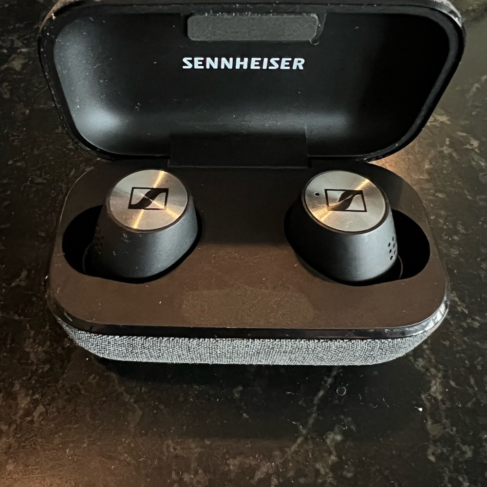 Sennheiser Black Momentum 2 Wireless Earbuds